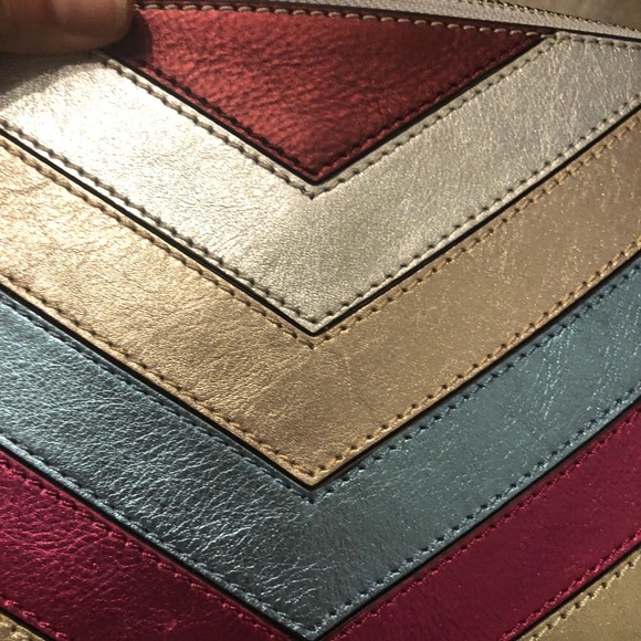 Rebecca Minkoff metallic chevron wristlet - Picture 7 of 7